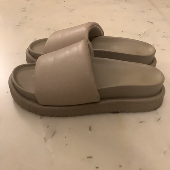 H&M platform beige sliders - Picture 4 of 4